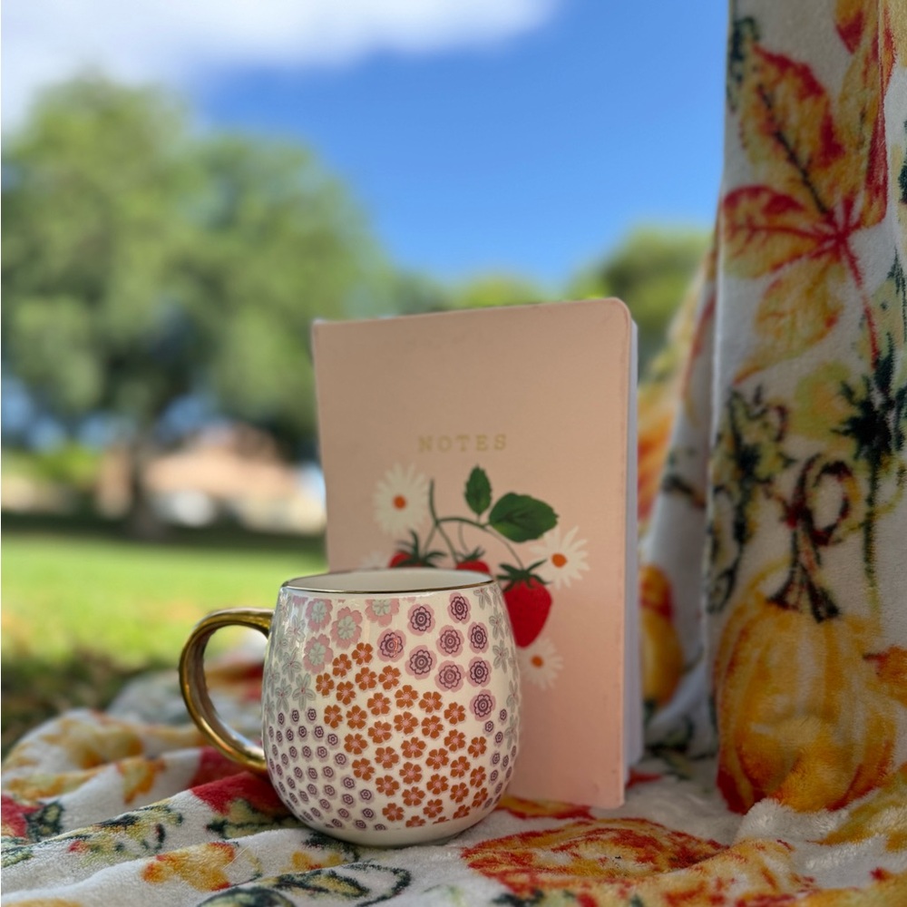 Floral Patterned Mug with Strawberry note book